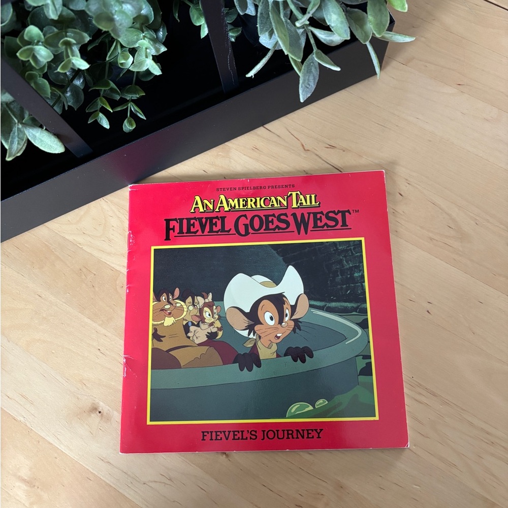 “AN AMERICAN TALE: FEIVEL GOES WEST Feivel’s Journey” Cinematic Paperback 1991